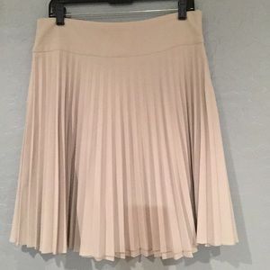 Worthington stretch s 10 women’s tan skirt midi